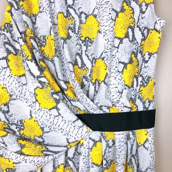 💛 Rachel Roy Ruched Dress 💛 - Picture 6 of 6